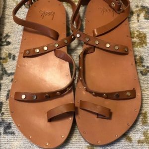 Beek Lorikeet Sandals Size 8